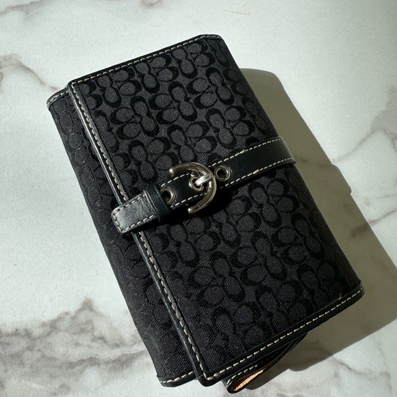 COACH wallet - Picture 3 of 5